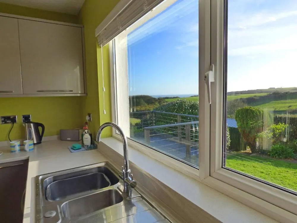 Treetops Holiday home *