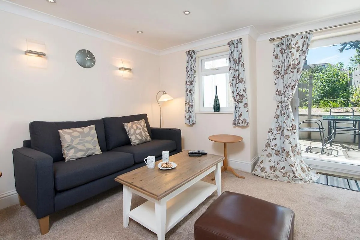 Lantern Apartment Tenby
