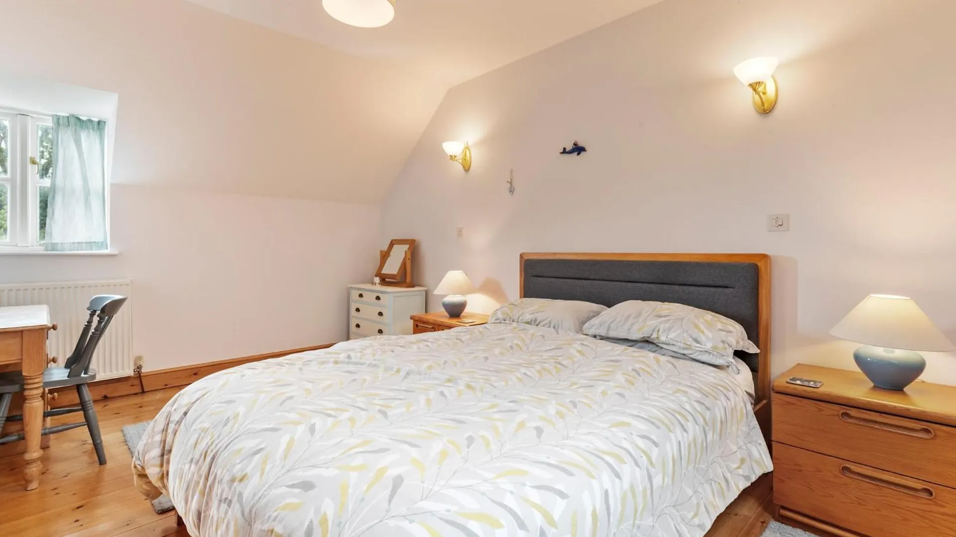 Two Hoots - Peaceful Rural Views Holiday home *