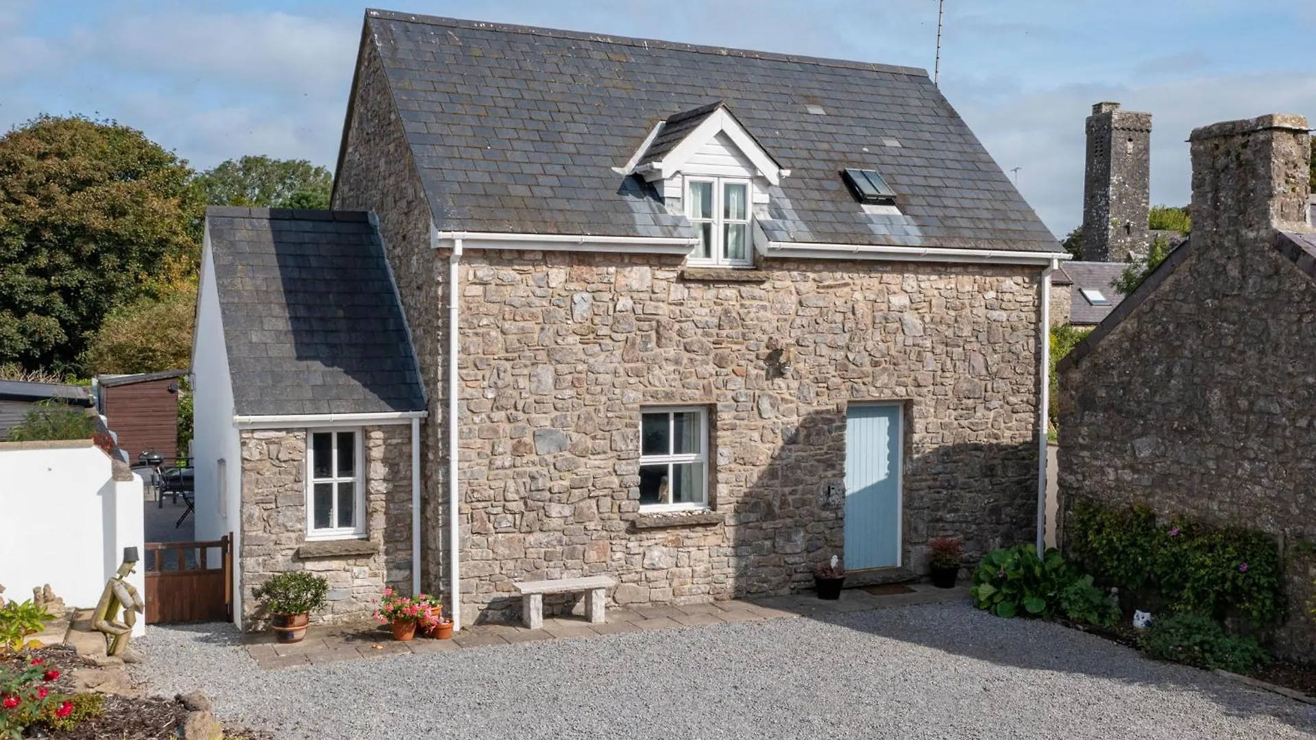 Two Hoots - Peaceful Rural Views Holiday home Tenby
