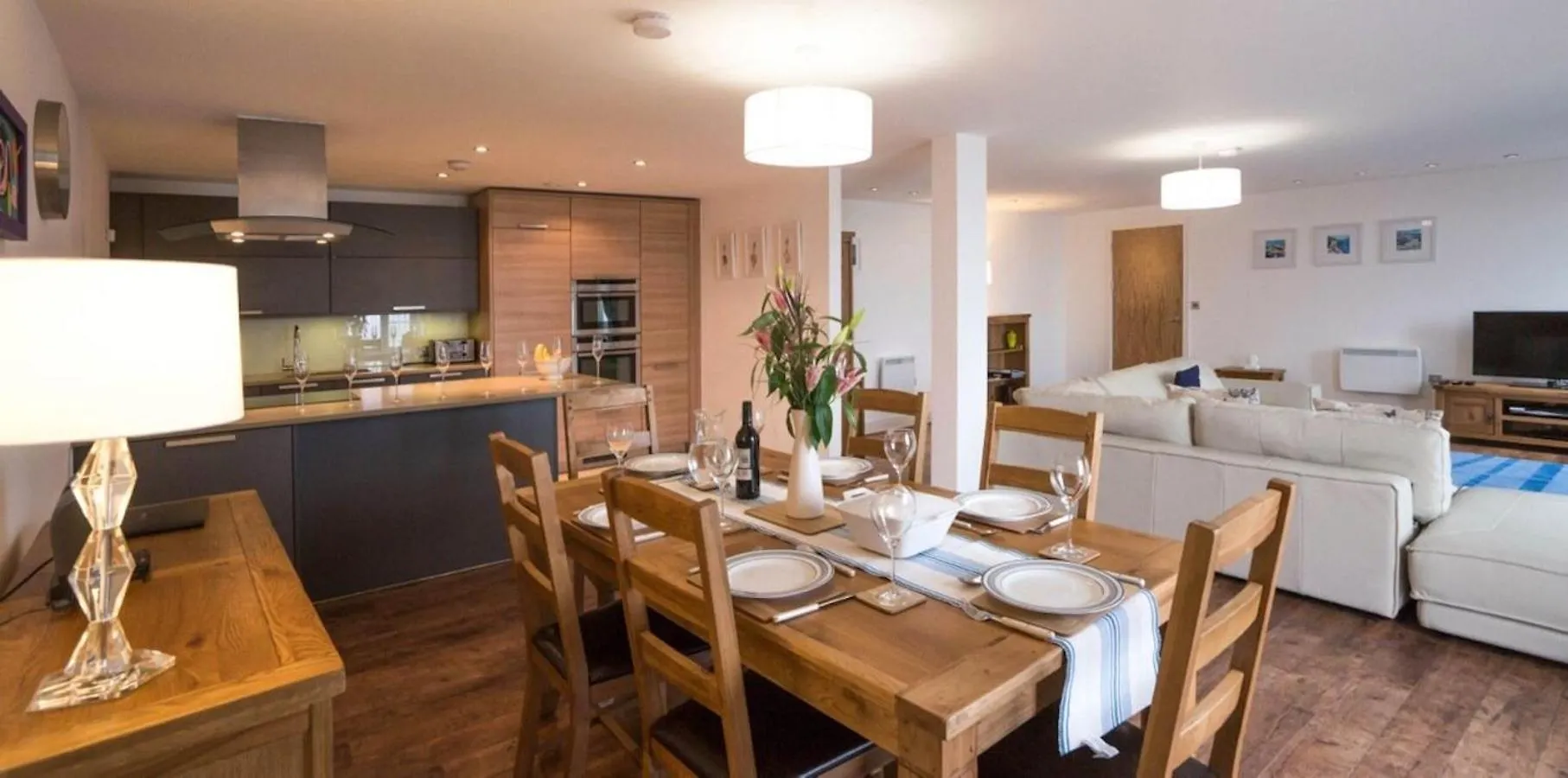 No 5 Court House, - Luxurious 5 Star *