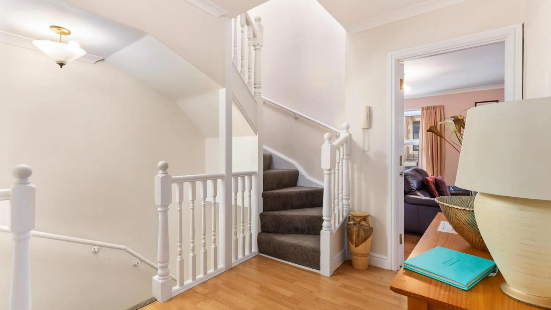 Apartment Arcadia House - Close To Beaches Harbour And Town *