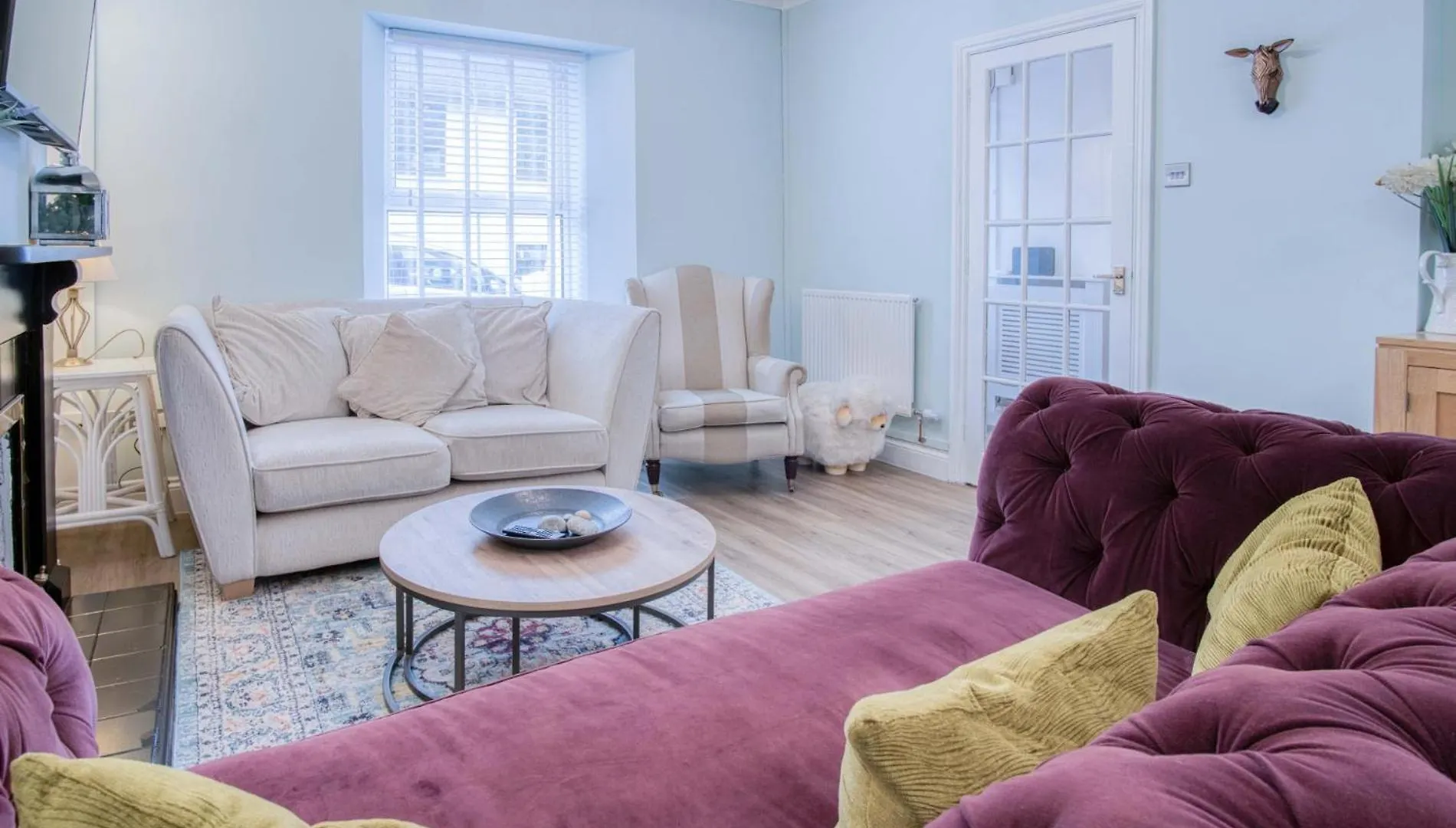 Pink - 4 Bedrooms & Hot Tub - Tenby