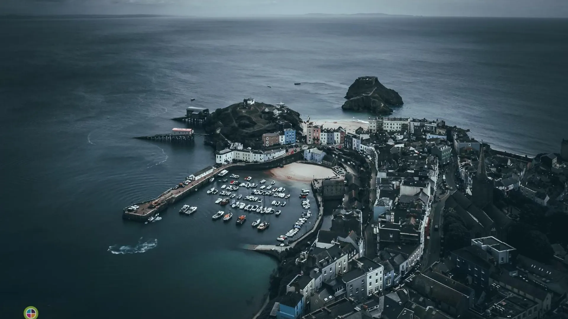 Penlan - Short Stroll To Town And Beaches *