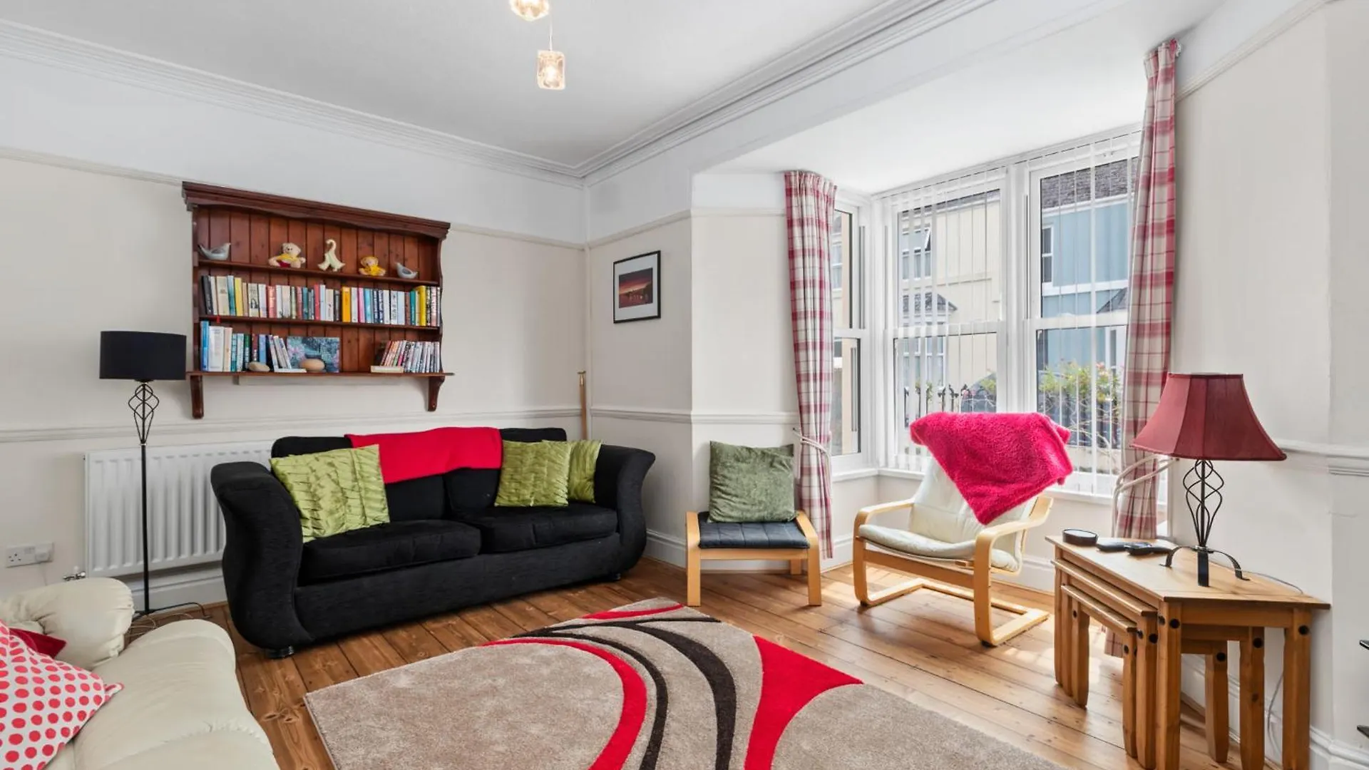 Penlan - Short Stroll To Town And Beaches * Tenby