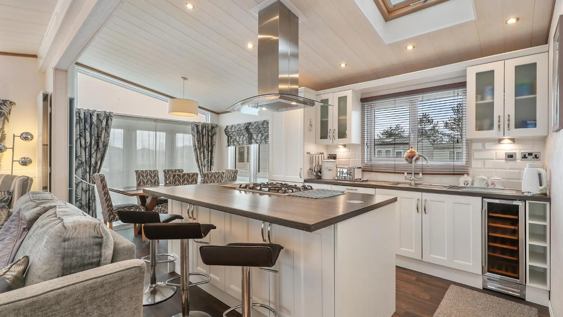 Lodge Cormorant - Luxury Close To The Tenby