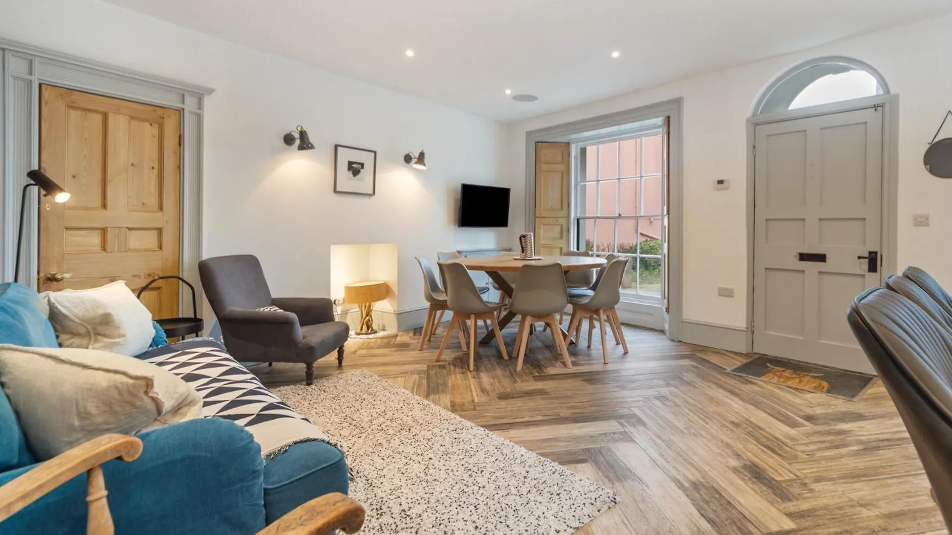 Windermere House - Sea Views Town Centre *