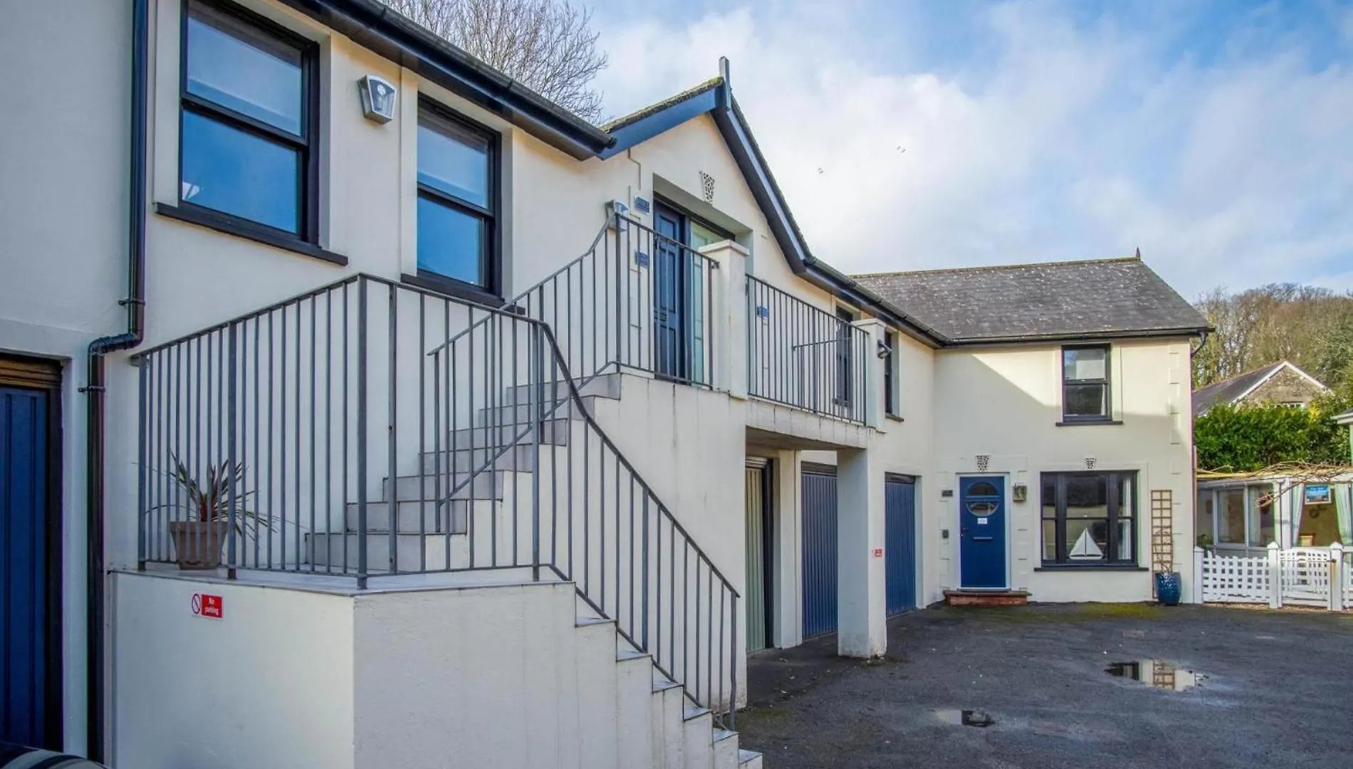 Apartment Sandy Steps - 1 Bedroom -