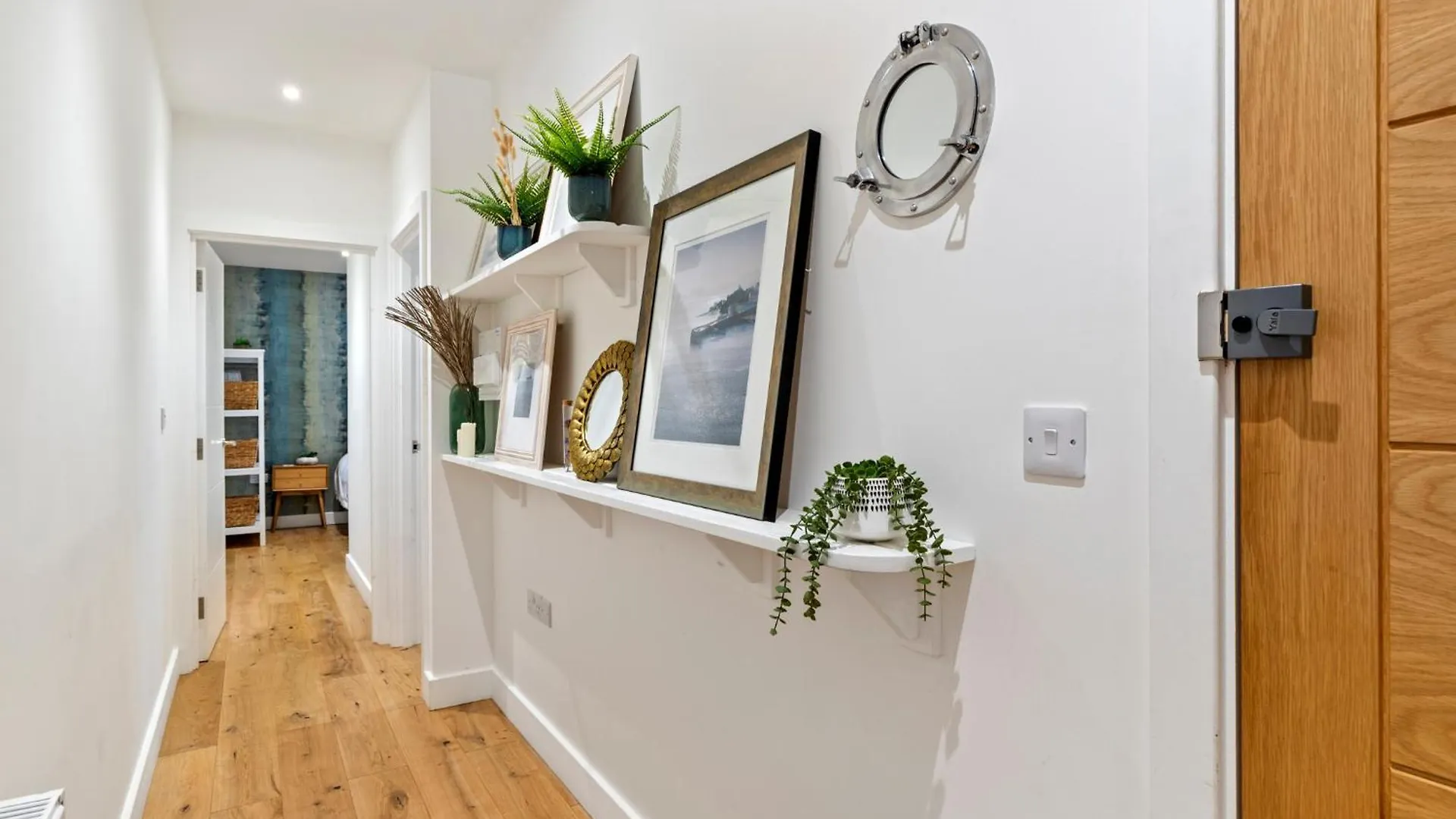 Azure - Spectacular Sea And Harbour Views Apartment Tenby
