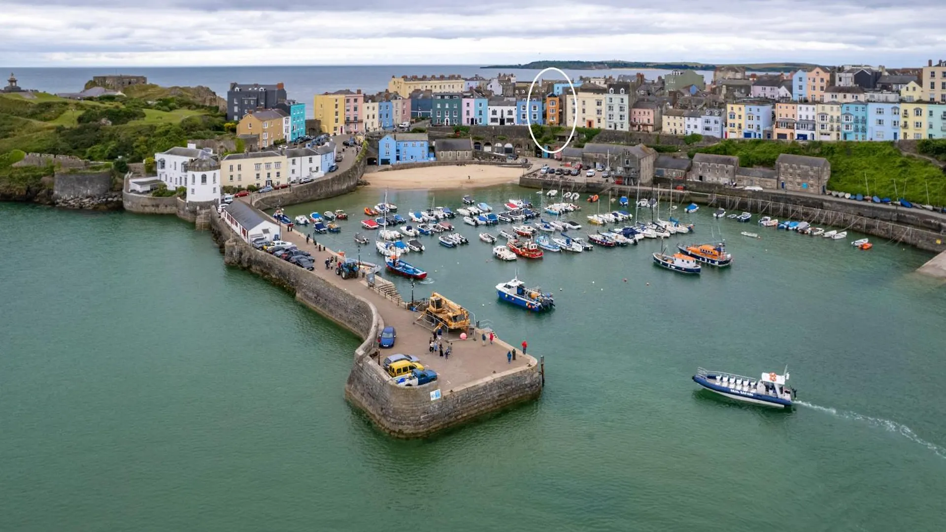 Midnight - Spectacular Sea And Harbour Views Tenby