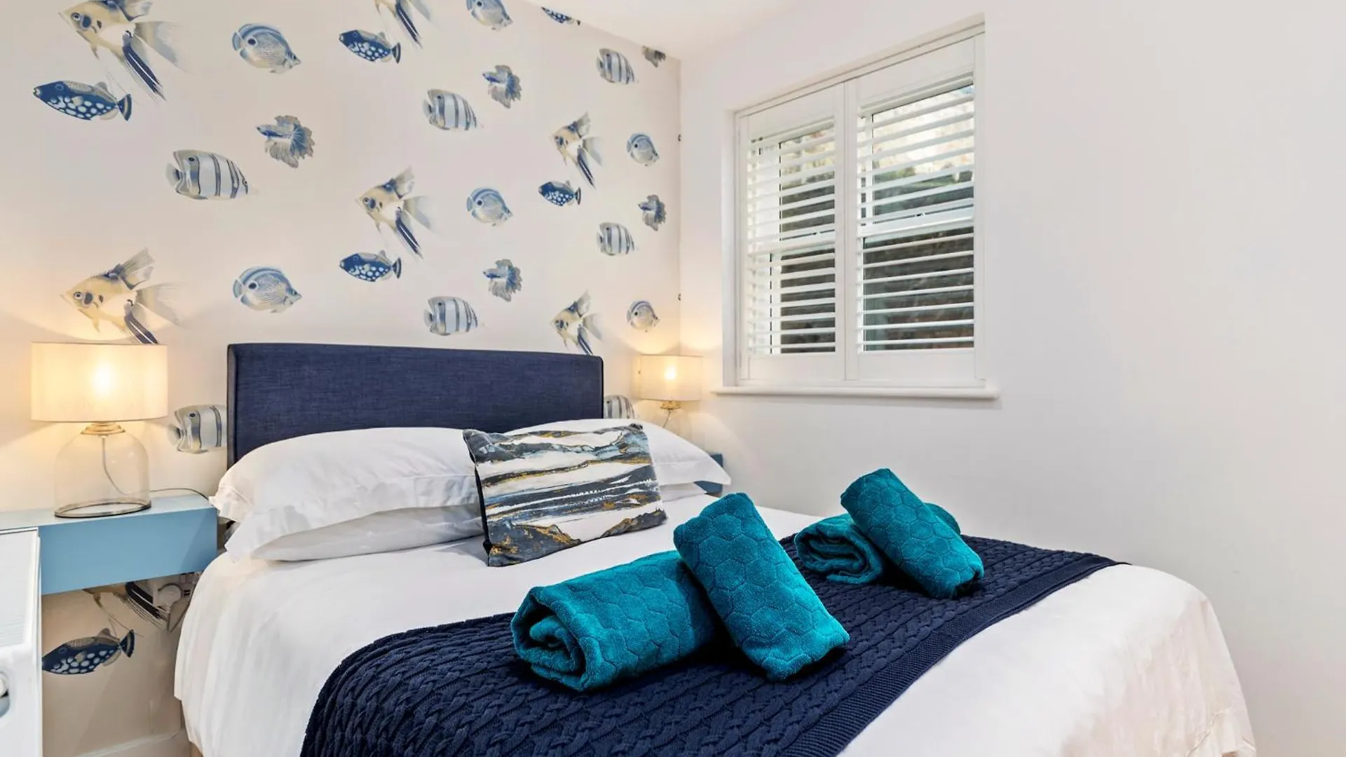 Midnight - Spectacular Sea And Harbour Views * Tenby