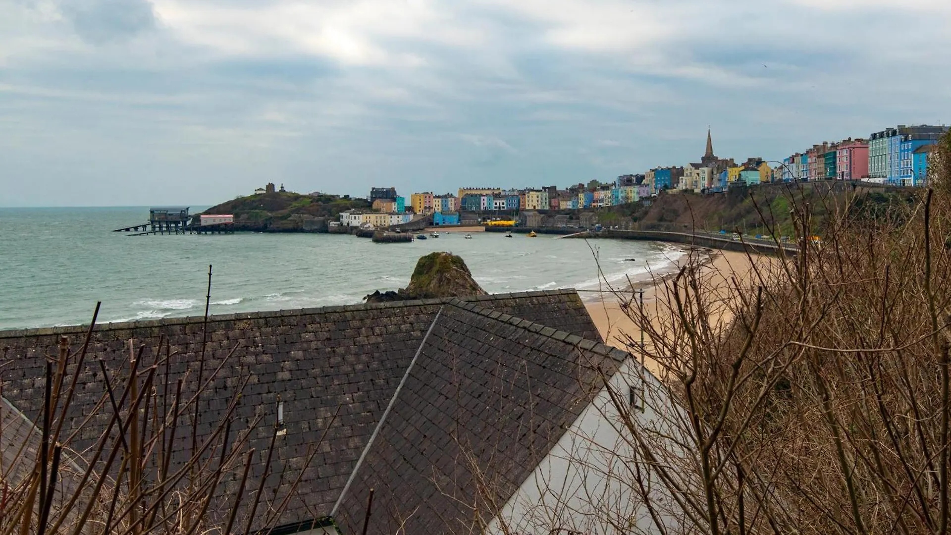 5 Sunny Cove - Direct Access Sea Views Apartment *