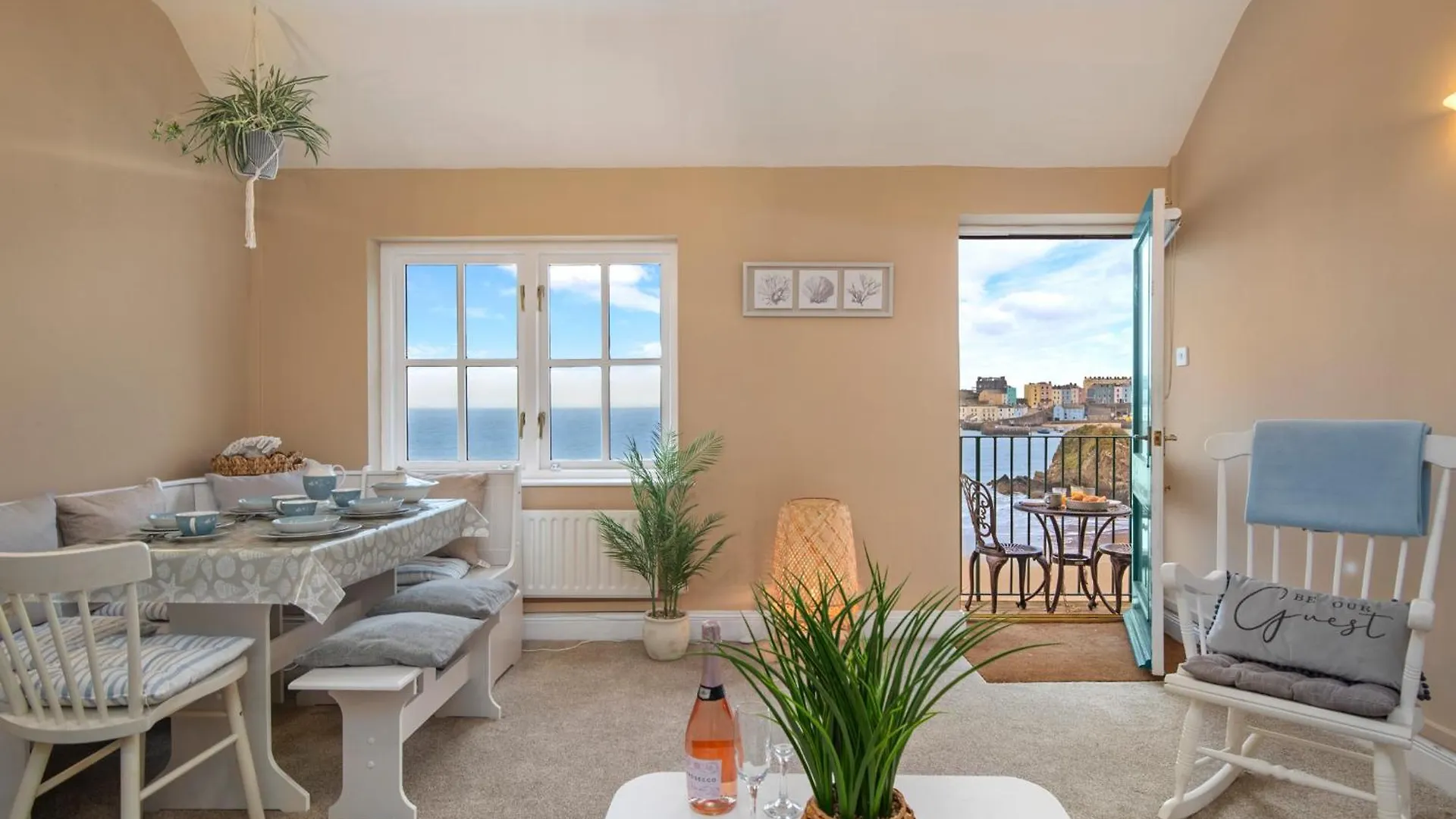 5 Sunny Cove - Direct Access Sea Views *
