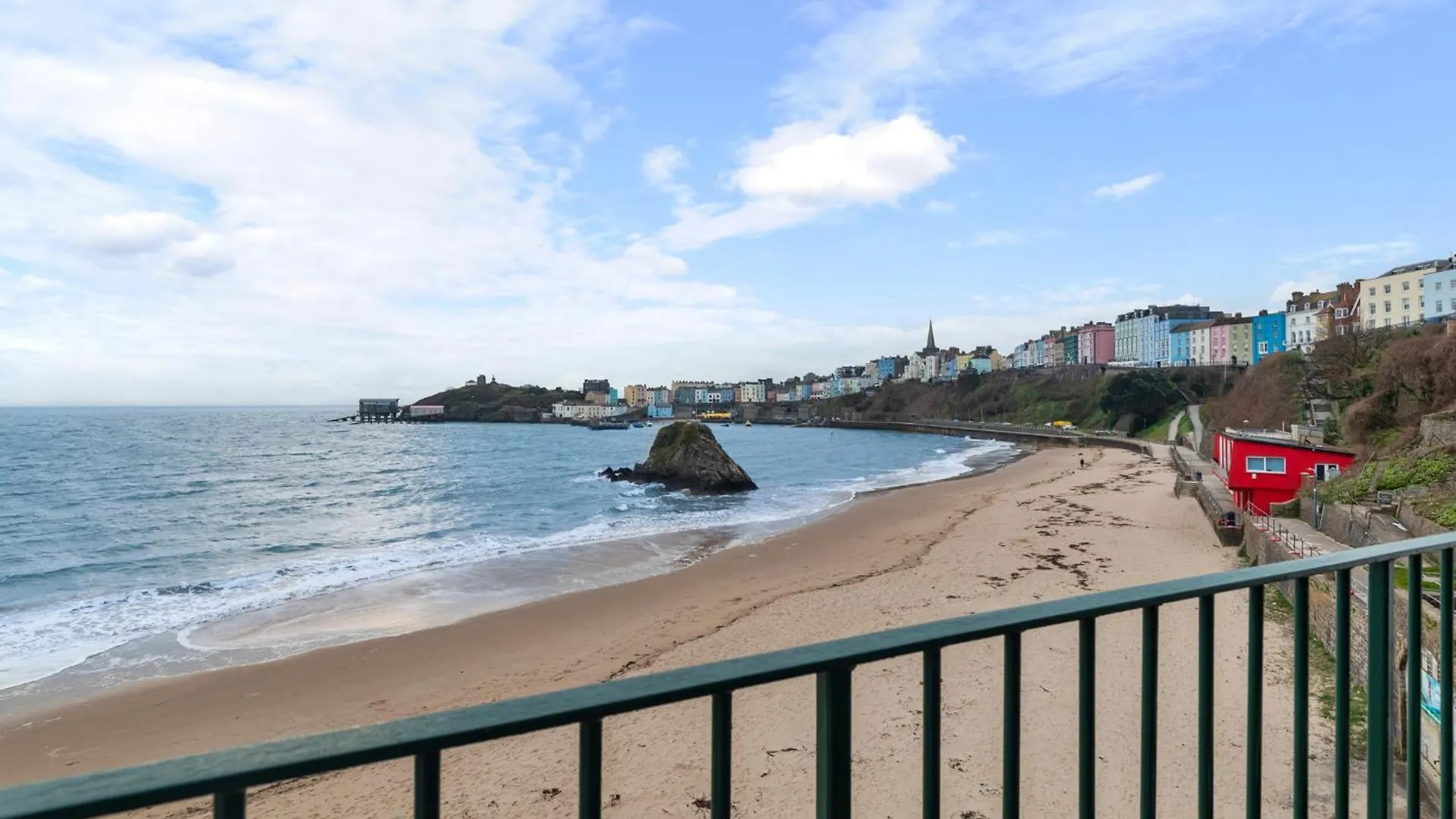 Apartment 5 Sunny Cove - Direct Access Sea Views Tenby