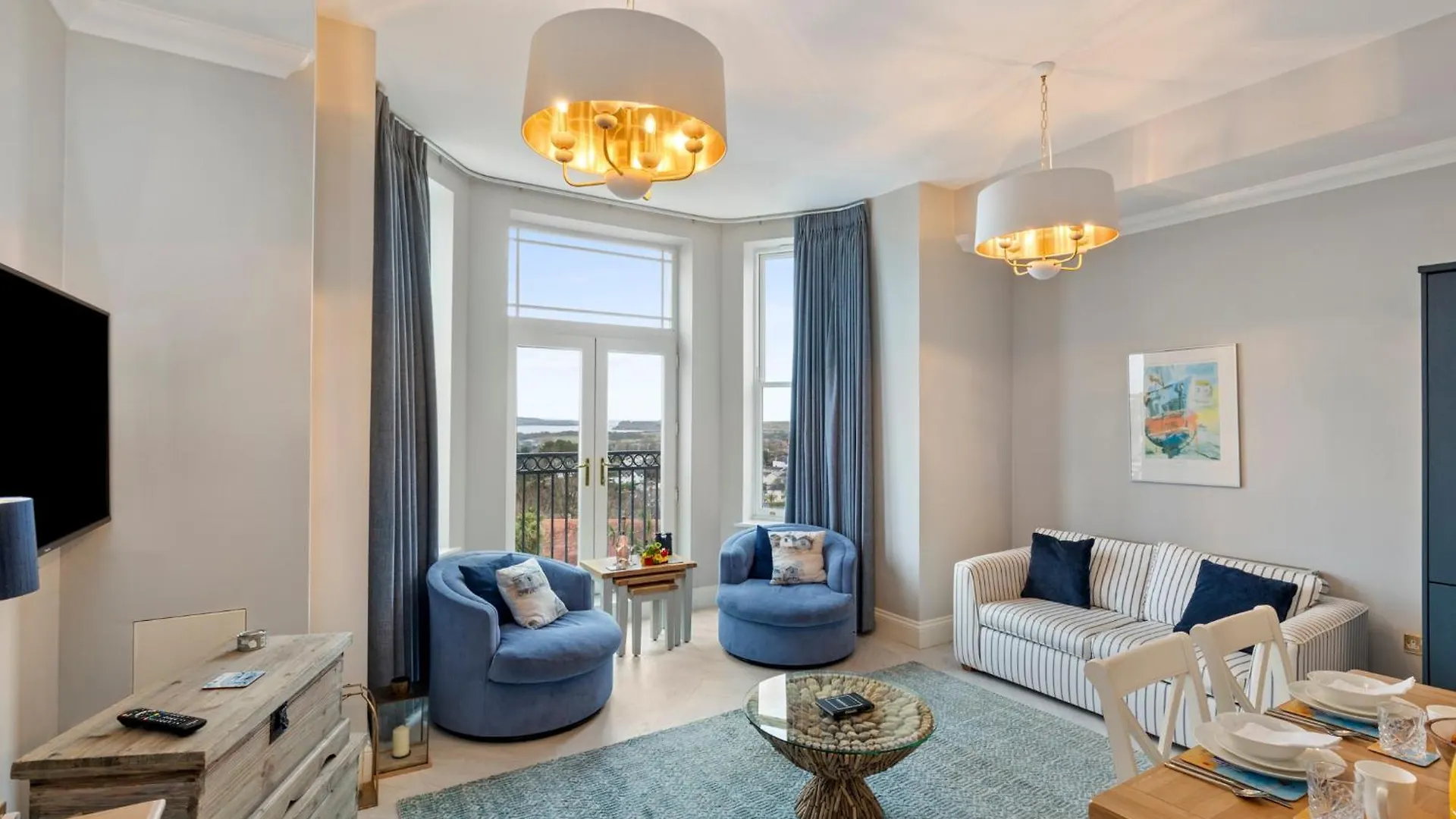 10 Mansion House - Indoor Pool Sea Views Gym * Tenby