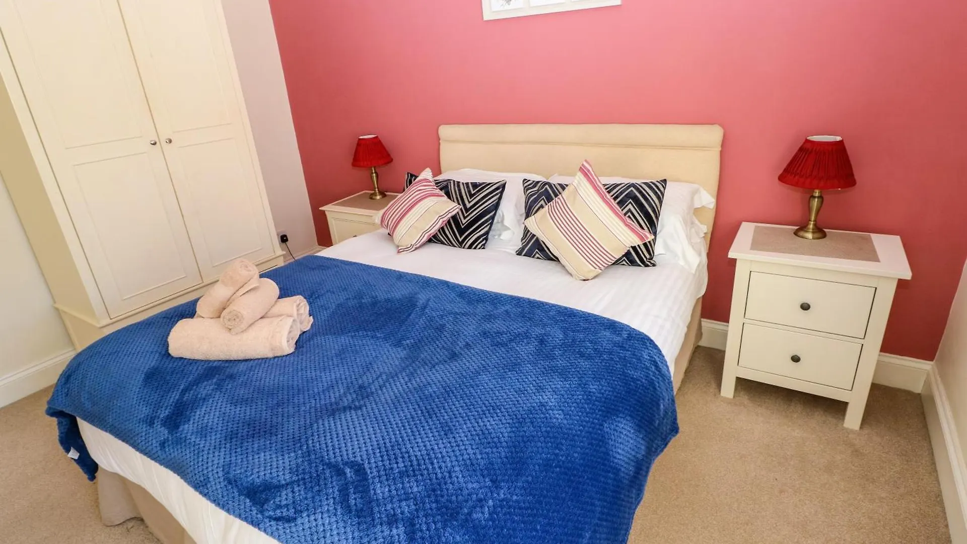 Stones Throw Holiday home Tenby