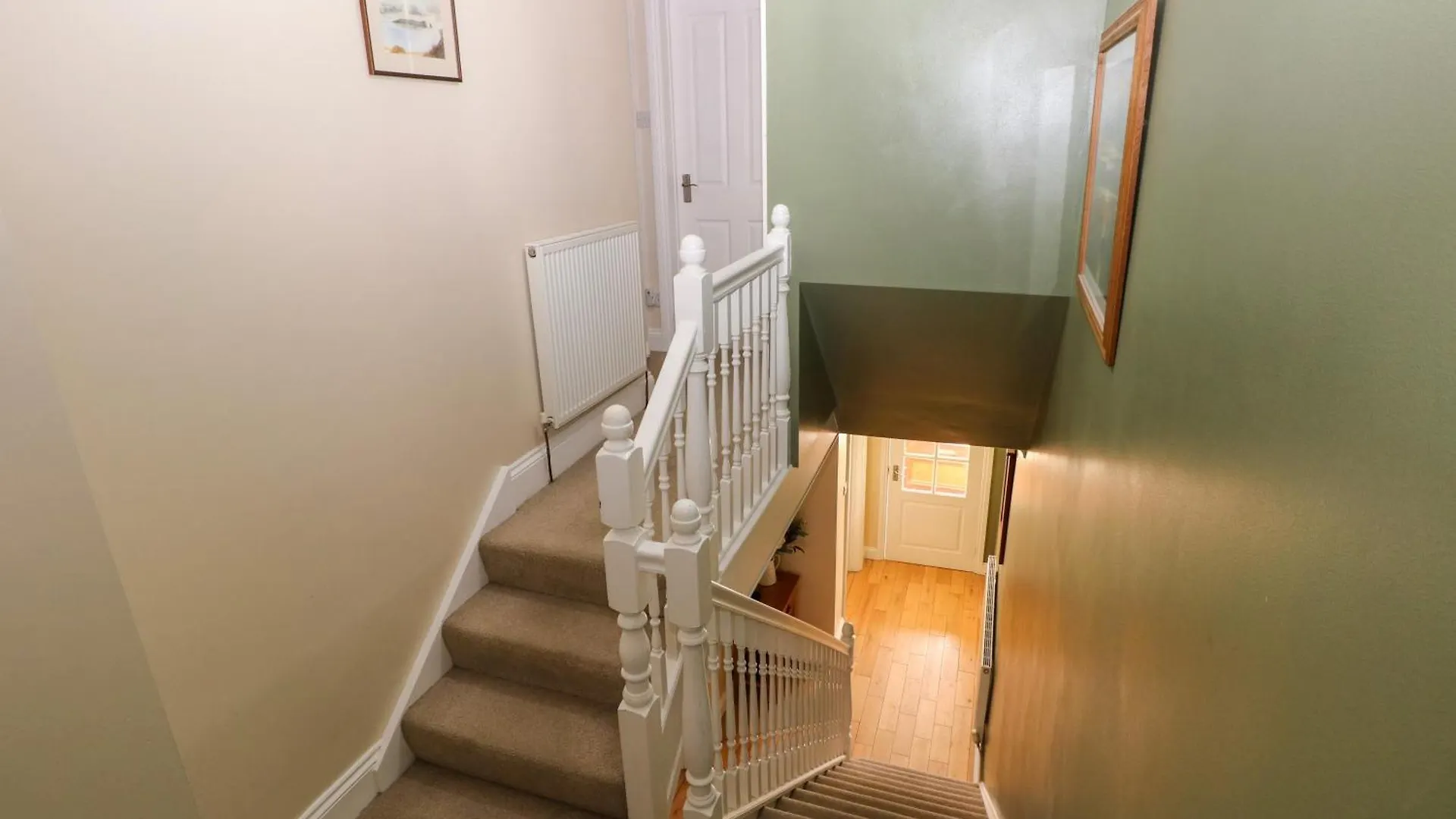 Holiday home Stones Throw Tenby