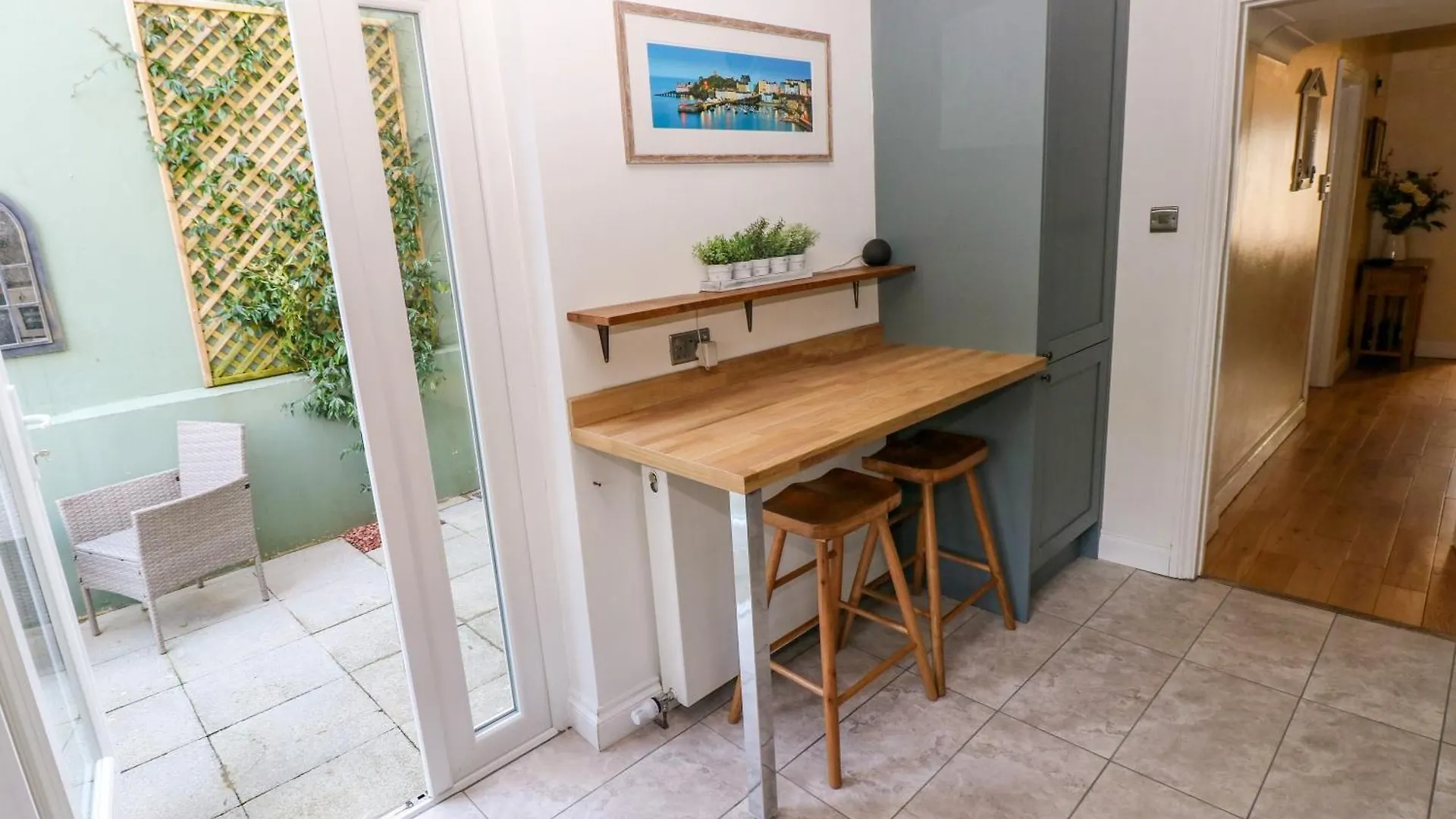 Stones Throw Holiday home *