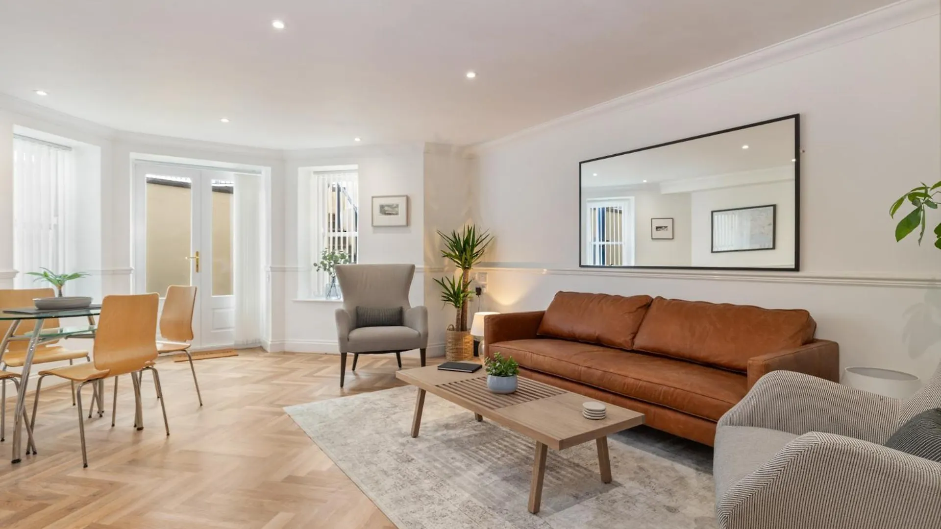 2 South Court - Apartment *