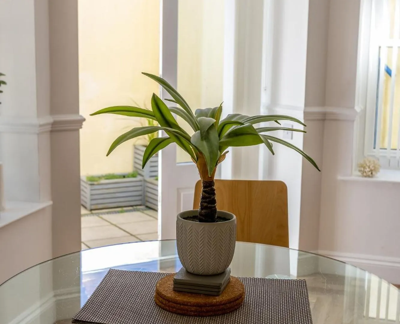 2 South Court - Apartment *