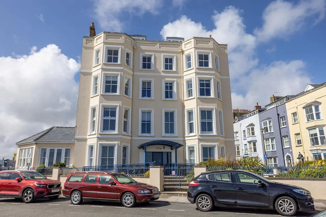 2 South Court - Tenby
