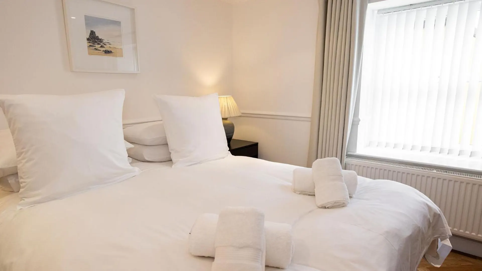 2 South Court - * Tenby