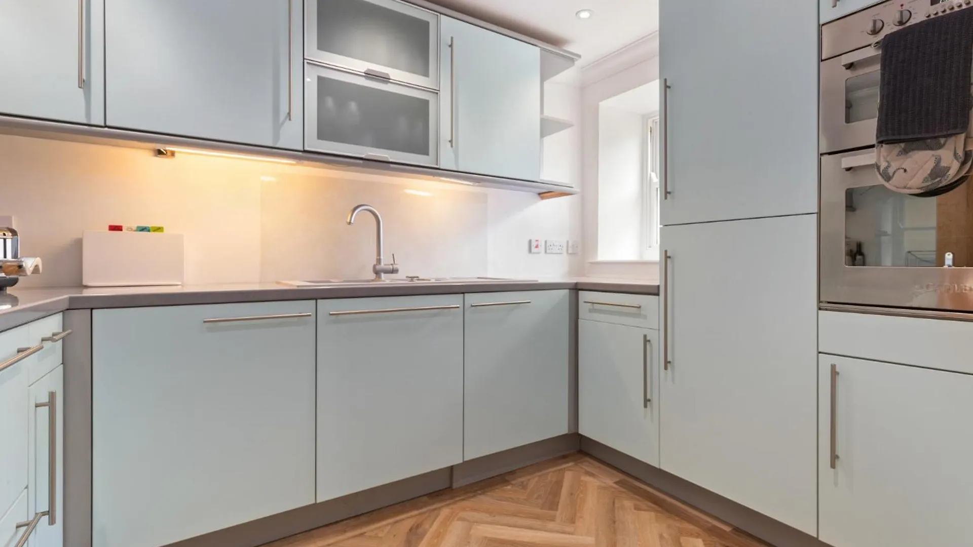 2 South Court - Apartment Tenby