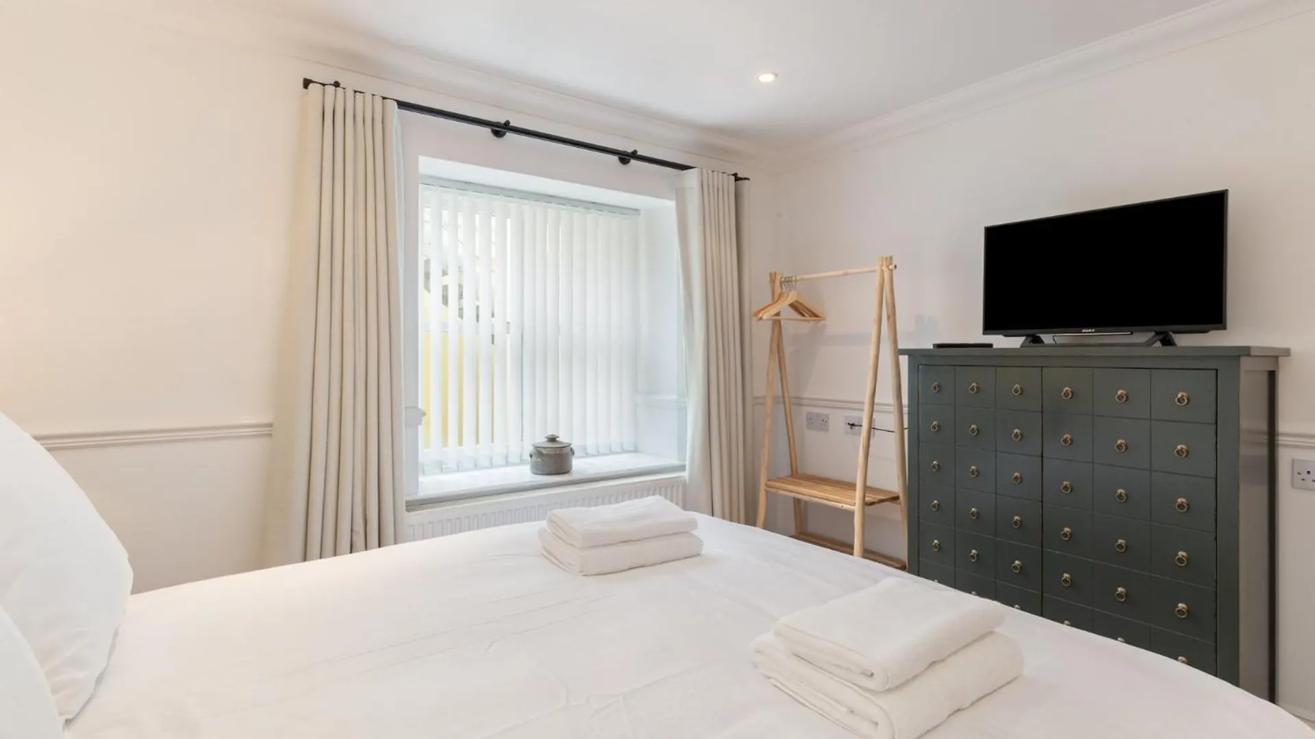 2 South Court - *