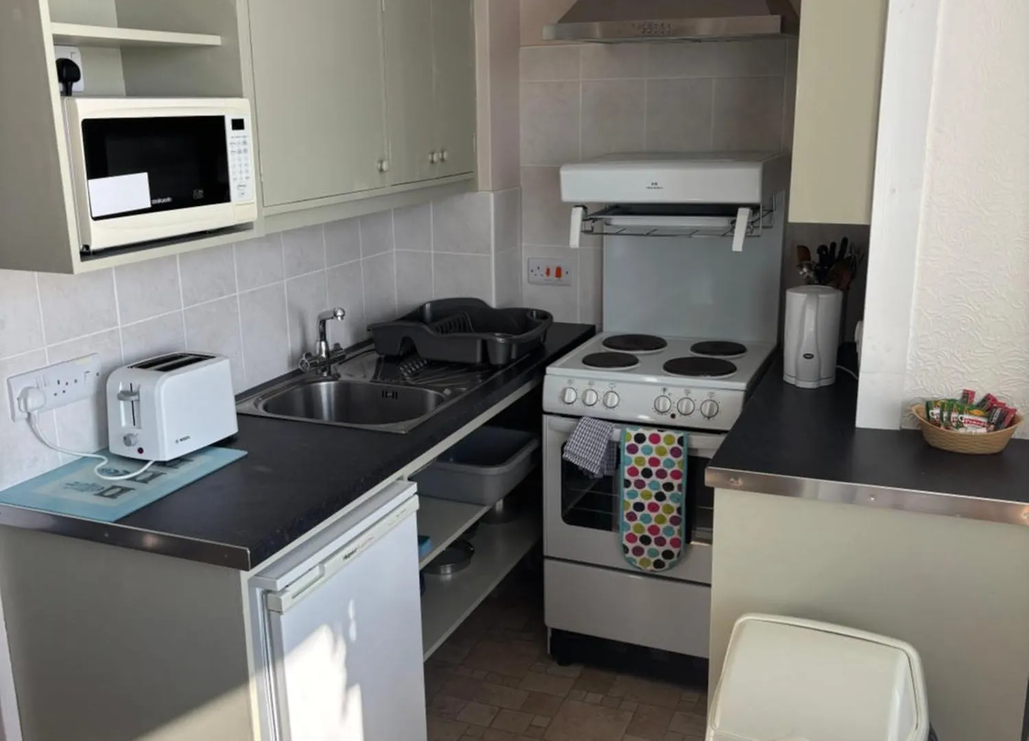 Carnock Apartment *