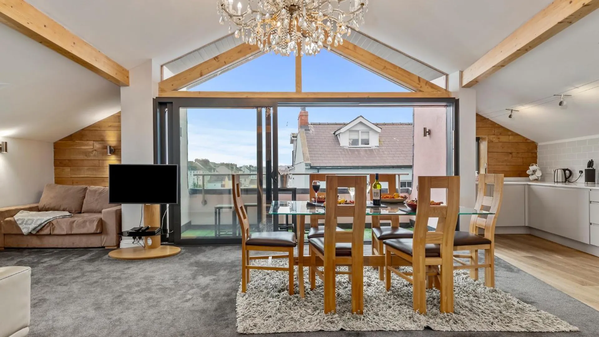 Billycan Penthouse - Town Centre Apartment