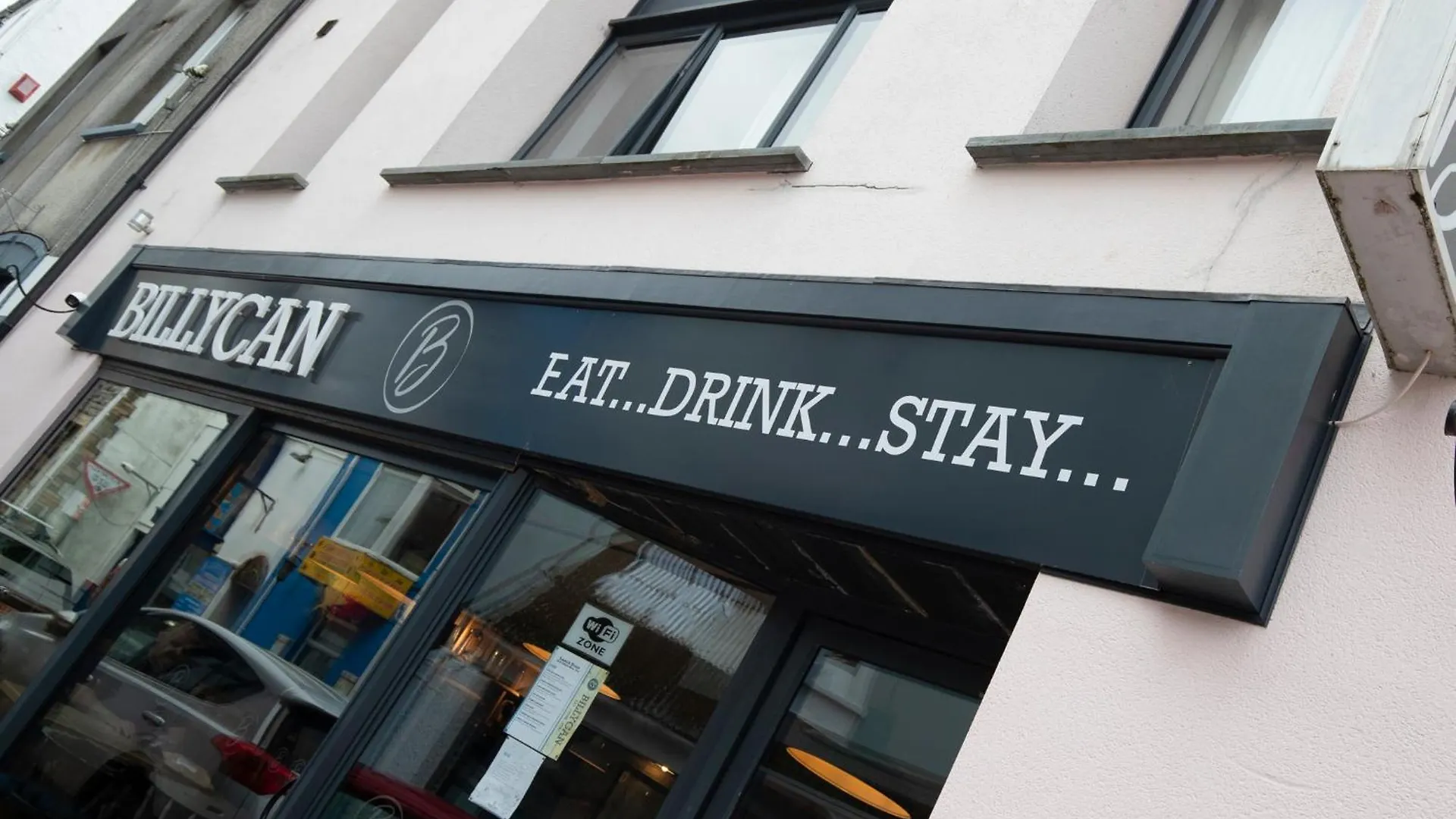 Billycan Penthouse - Town Centre Apartment Tenby