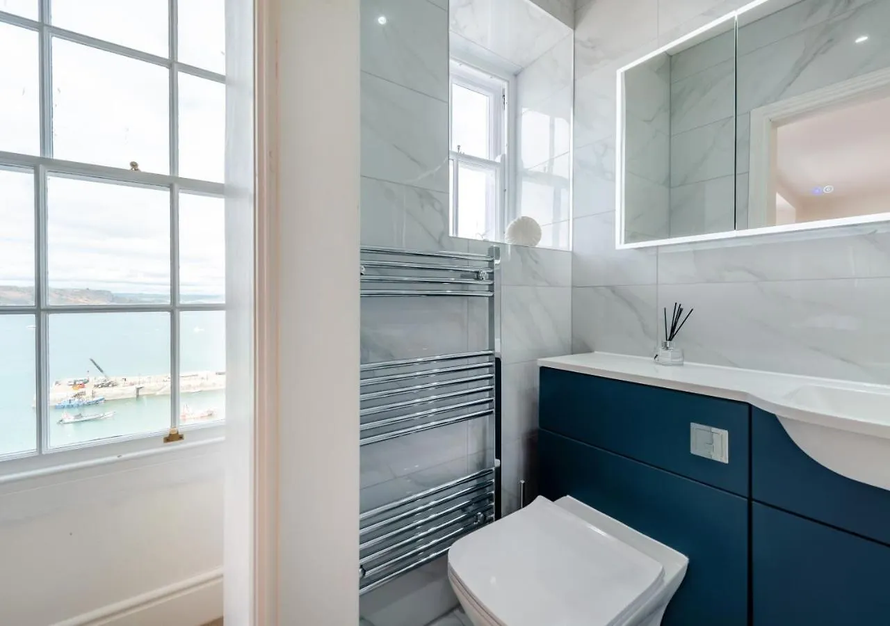 Clifton House Holiday home Tenby