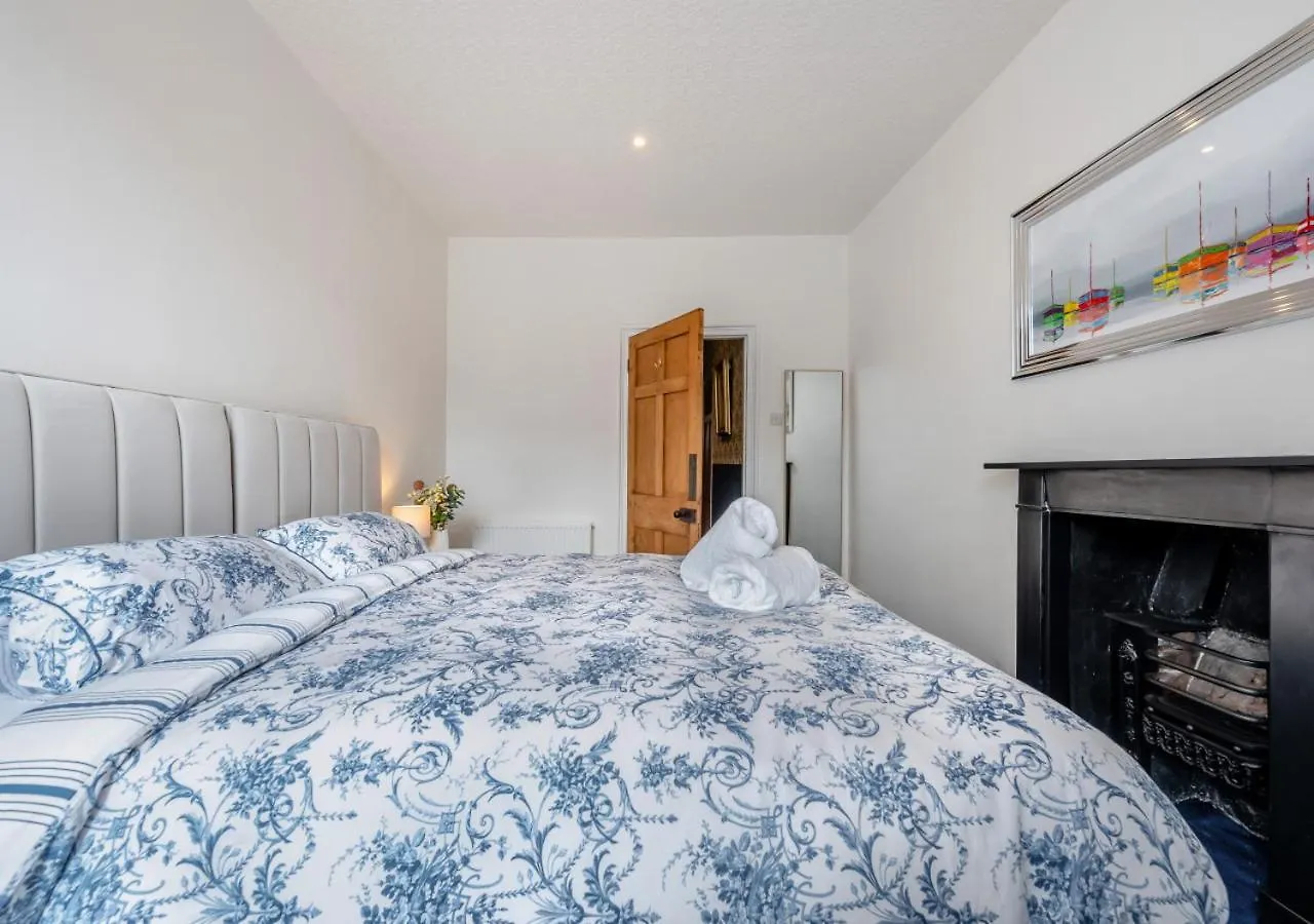 Holiday home Clifton House
