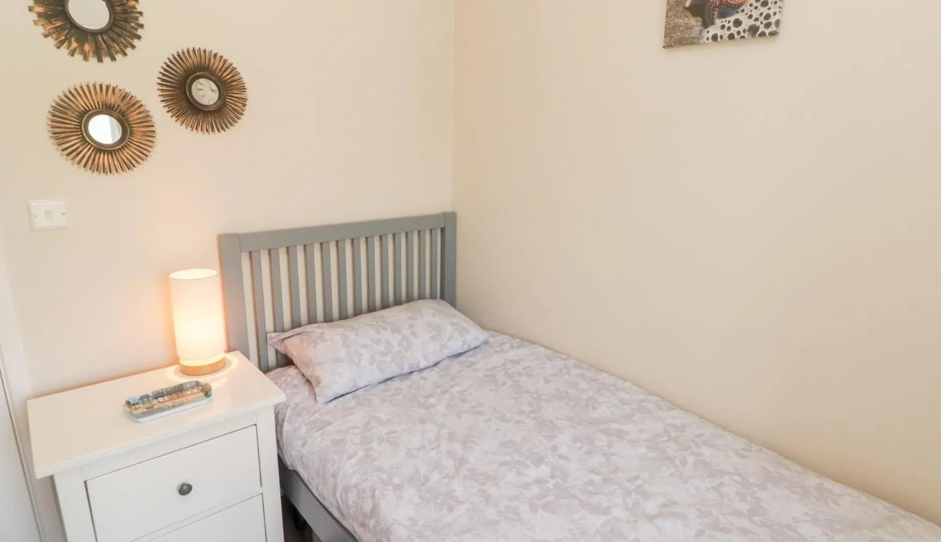 Daffodil Apartment Tenby