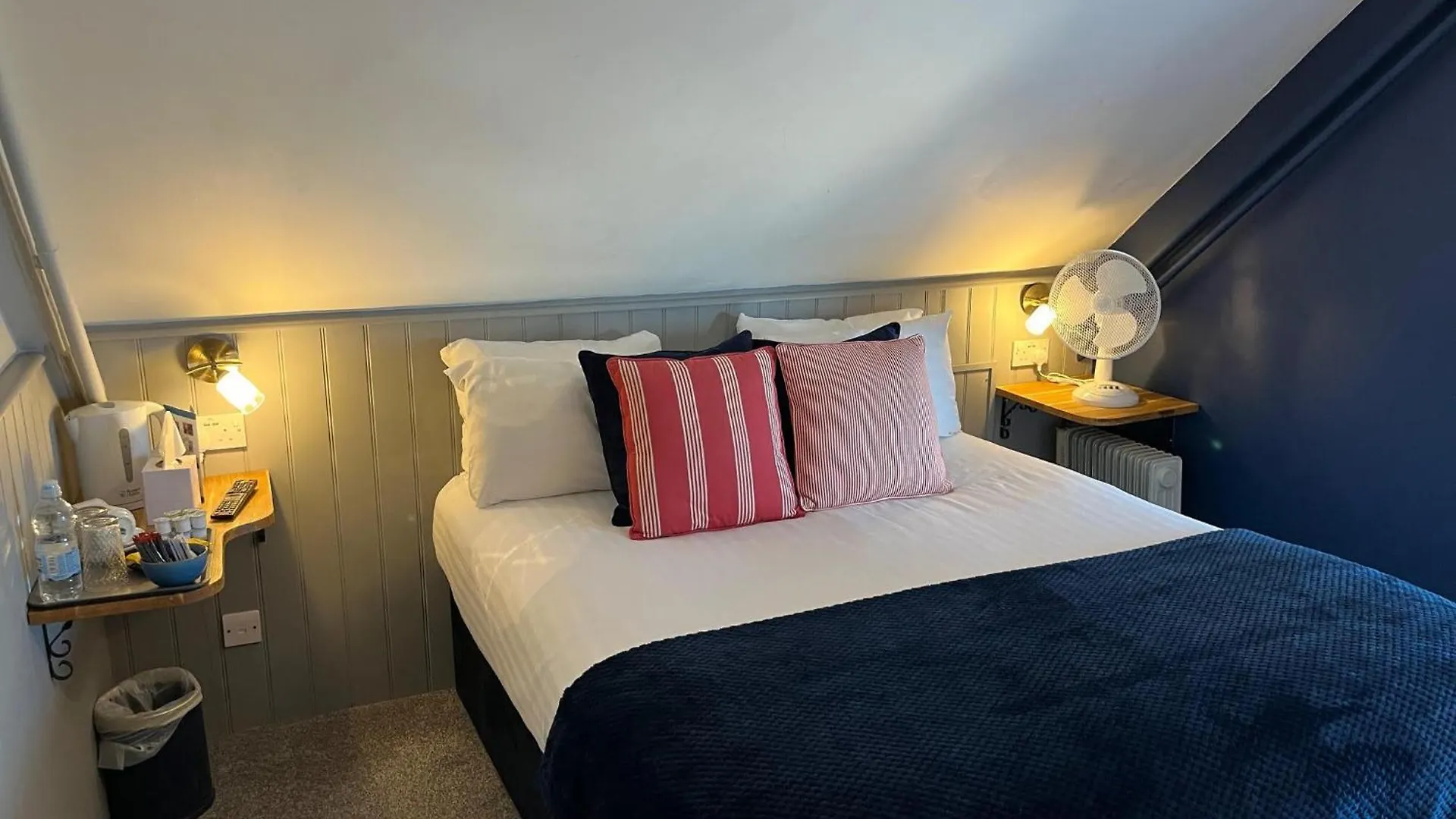 No: 1 The Esplanade Guest Accommodation. 4* Tenby