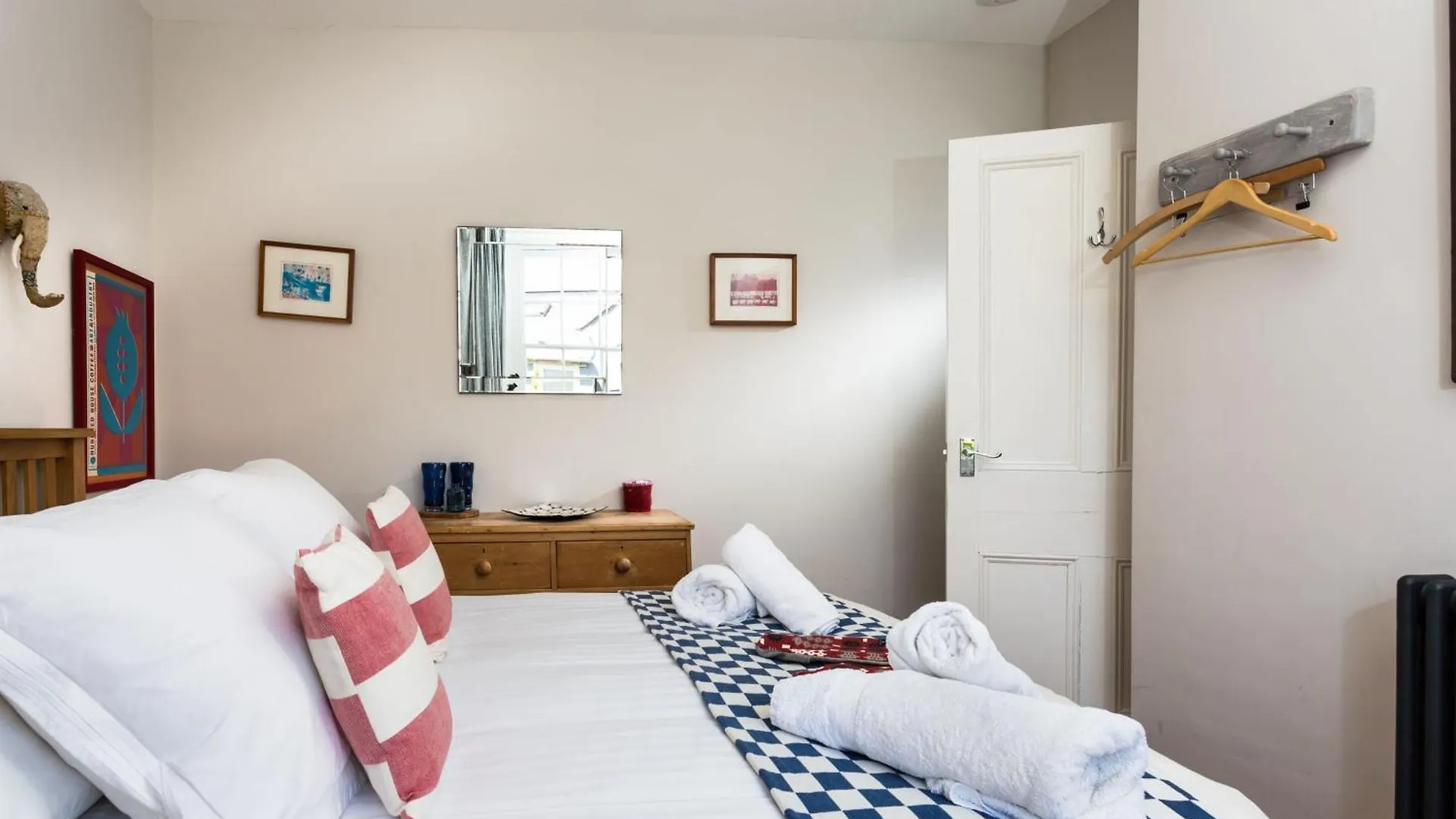 Holiday home High House Sleeping 10
