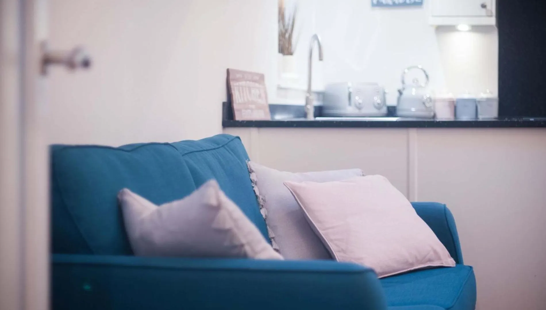 Penthouse At The Mews - 2 Bed - Tenby