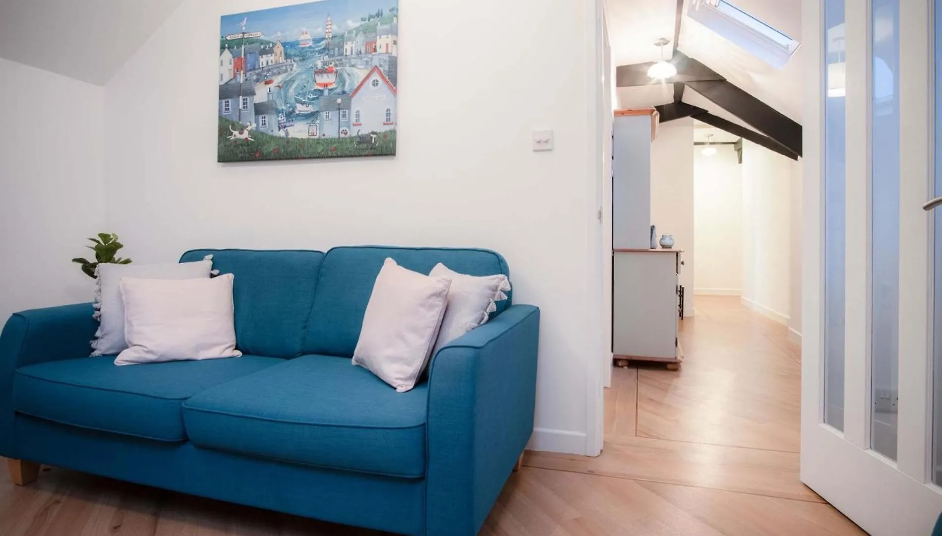 Penthouse At The Mews - 2 Bed - Apartment *