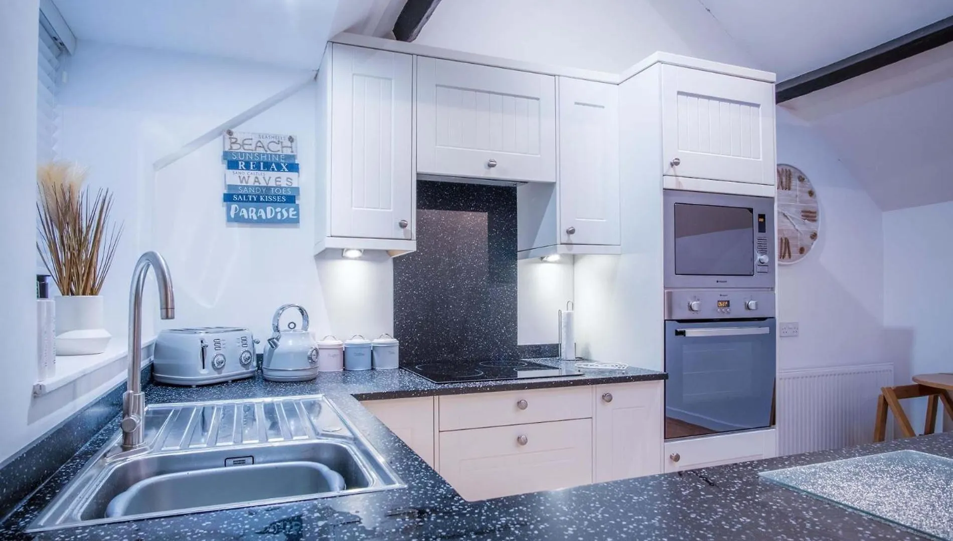 Penthouse At The Mews - 2 Bed -