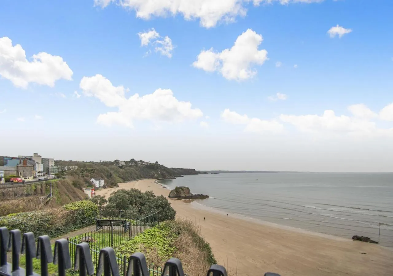 Bay View - * Tenby