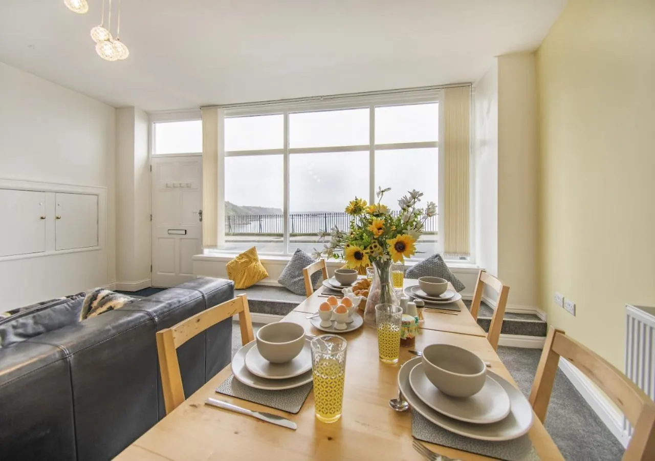 Bay View - Apartment Tenby