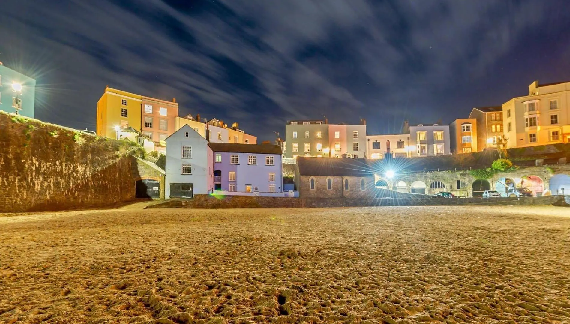 3 Bed In Fb095 * Tenby