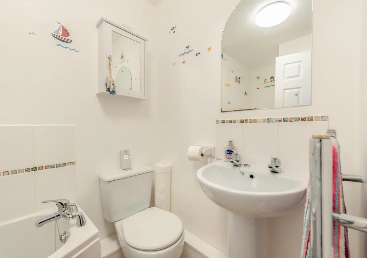 Cheriton Apartment *