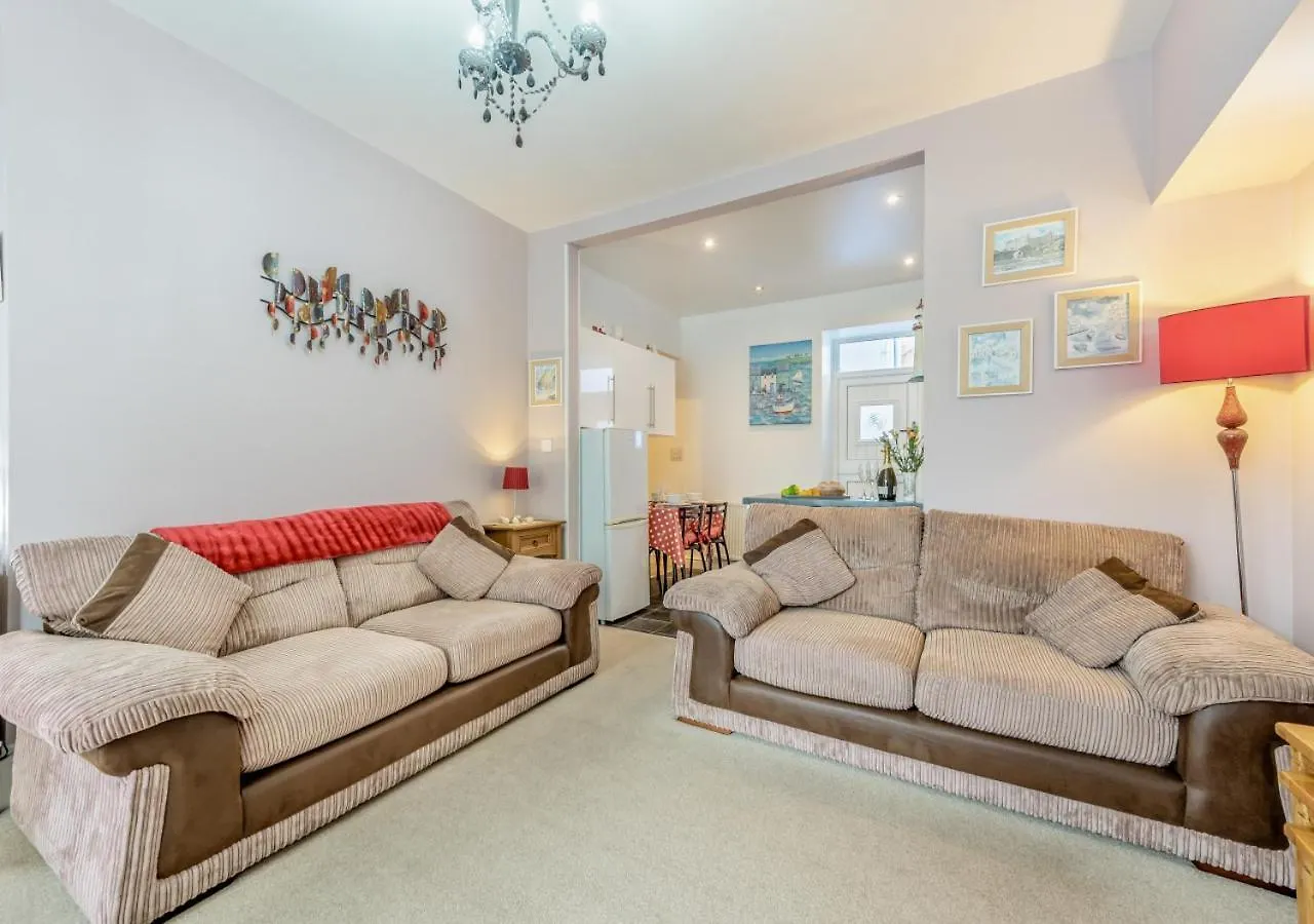 Cheriton Apartment