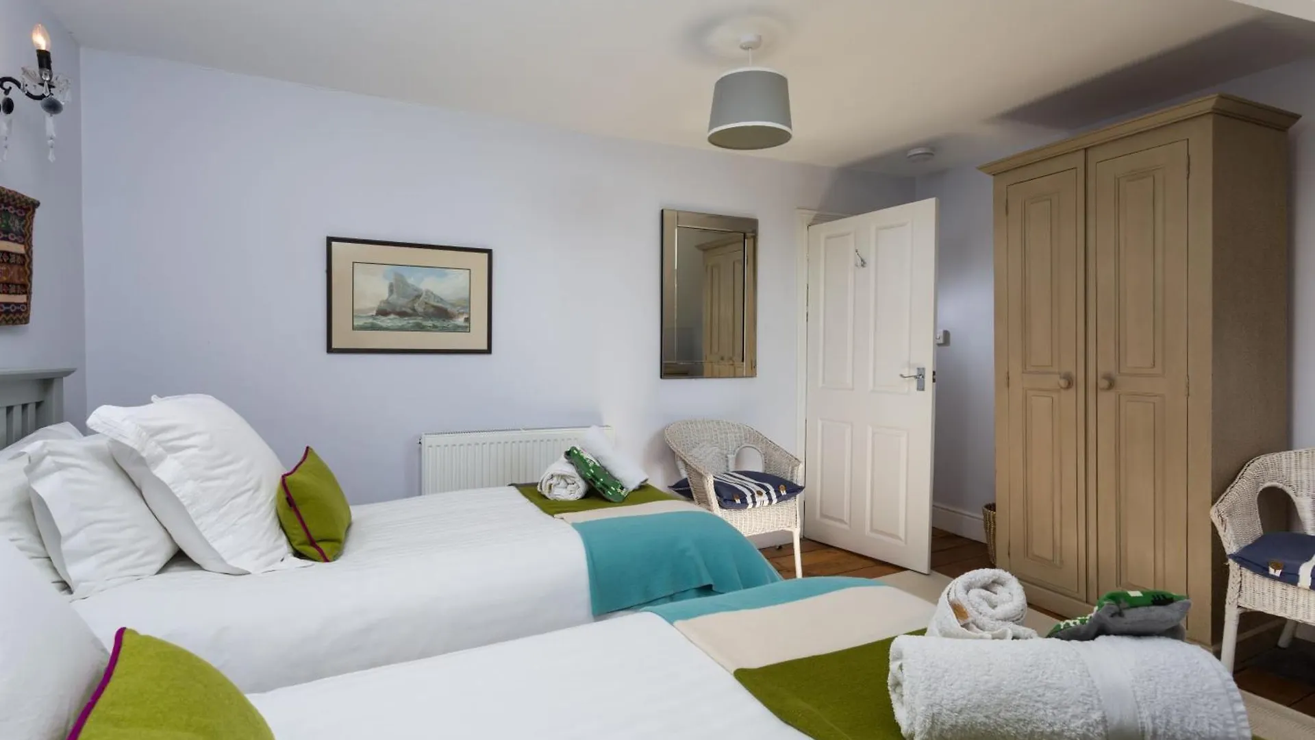 High House Sleeping 6 Holiday home *