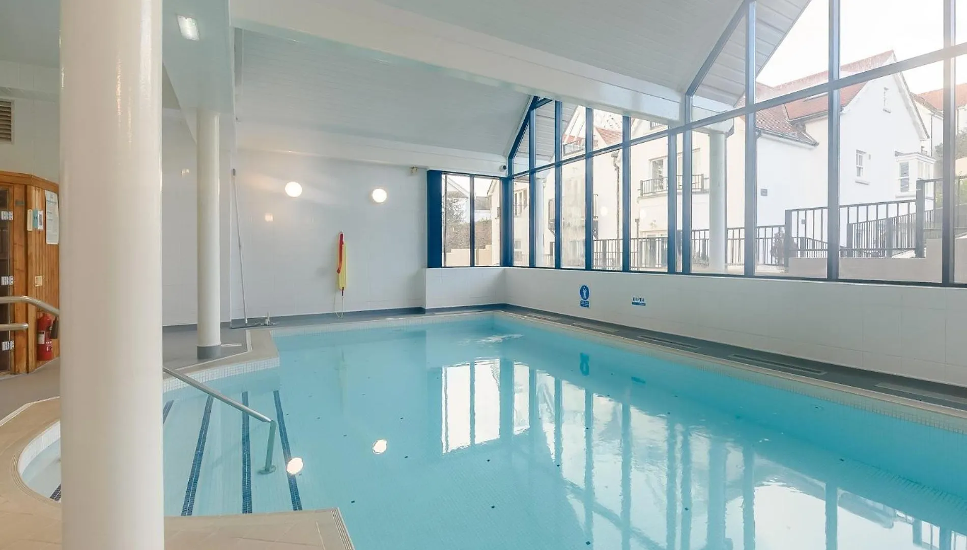 Apartment 2 Bed In Fb032 *