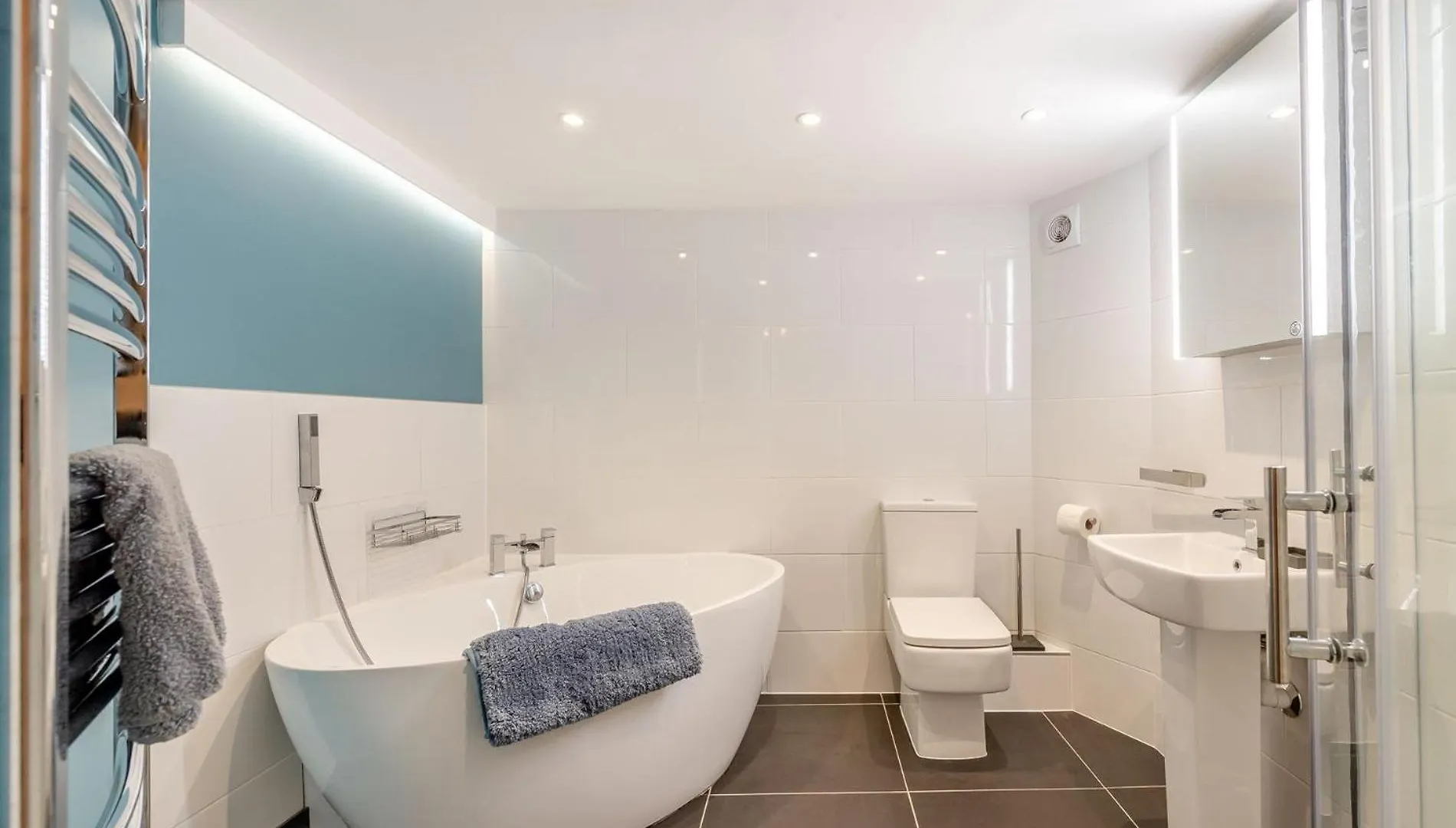 Holiday home 2 Bed In Fb205 *
