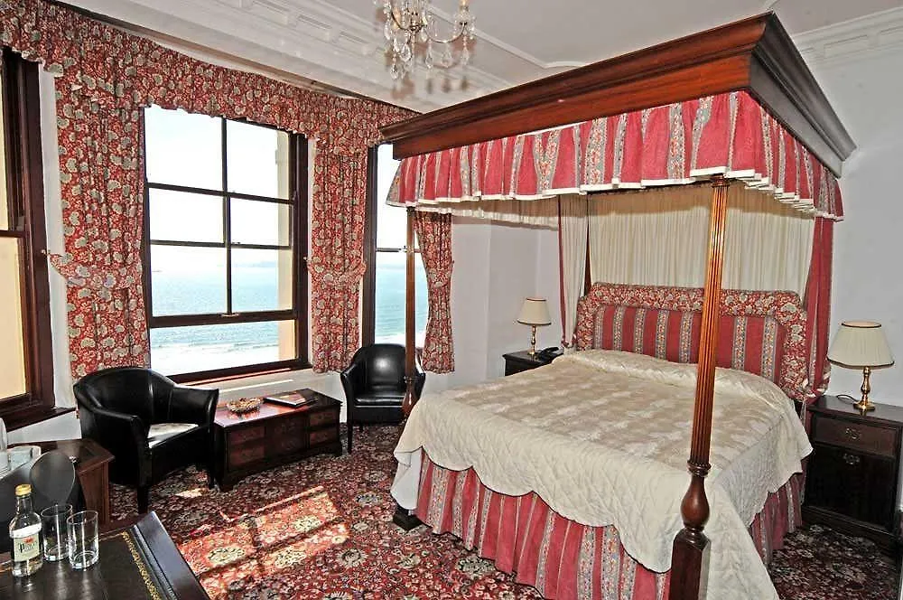 No: 1 The Esplanade Guest Accommodation. Tenby