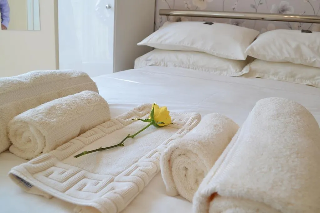 Guest house White Rose *