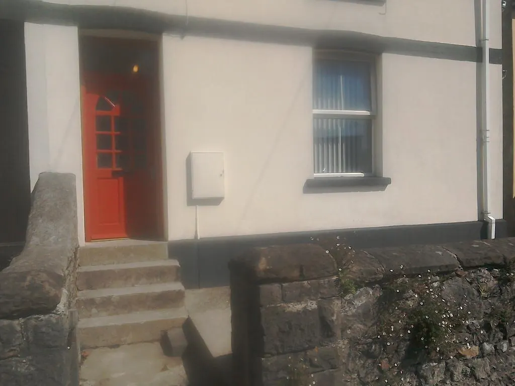 17 The Apartment Tenby